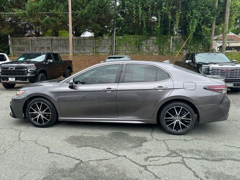 Used 2024 Toyota Camry SE w/ Convenience Package FWD image 7