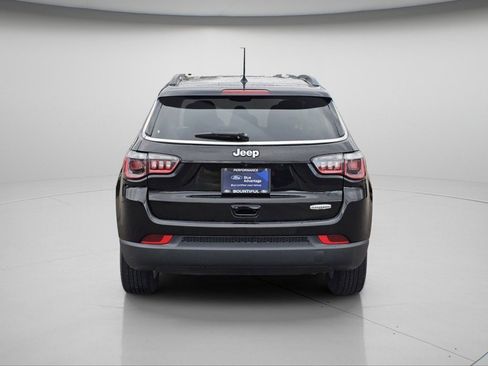 Used 2018 Jeep Compass Latitude image 20