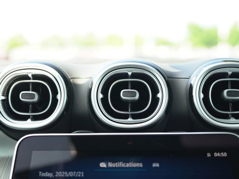 New 2025 Mercedes-Benz C 300 4MATIC Sedan image 32