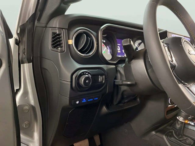 Used 2024 Jeep Wrangler Unlimited Sahara w/ Safety Group AWD/4WD image 16