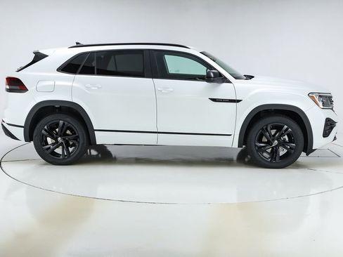 New 2026 Volkswagen Atlas Cross Sport SEL R-Line image 10