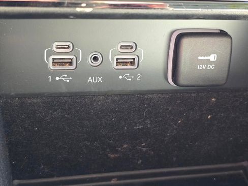 Used 2023 Jeep Grand Cherokee Overland image 23