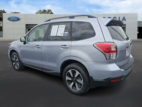 Used 2017 Subaru Forester 2.5i Premium AWD/4WD image 6