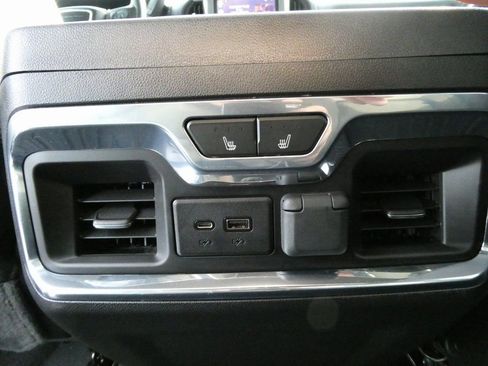 Used 2023 GMC Sierra 3500 Denali w/ Denali Ultimate Package AWD/4WD image 21