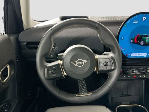 Certified 2025 MINI Cooper S image 23