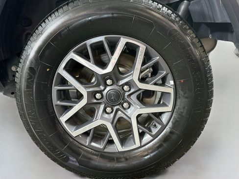 Used 2025 Jeep Wrangler Unlimited Sahara AWD/4WD image 29