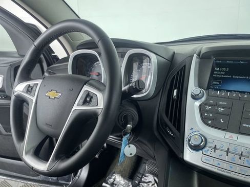 Used 2017 Chevrolet Equinox LT w/ Convenience Package image 27