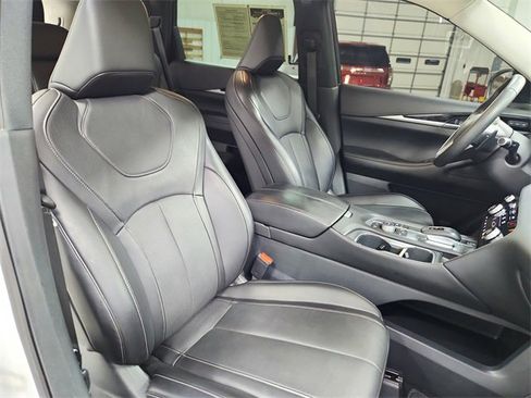 Used 2025 INFINITI QX60 Pure image 43