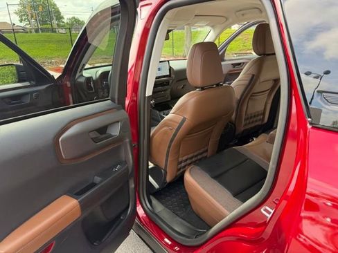 Certified 2025 Ford Bronco Sport Outer Banks w/ Outer Banks Tech Package+ AWD/4WD image 26