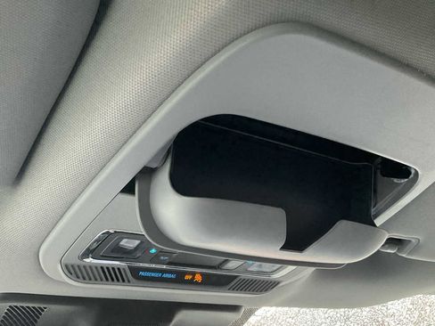 Used 2023 Ford F150 Lariat image 38