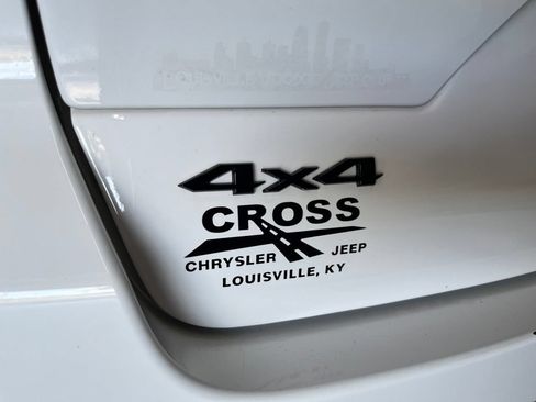 Used 2024 Jeep Grand Cherokee Altitude AWD/4WD image 22