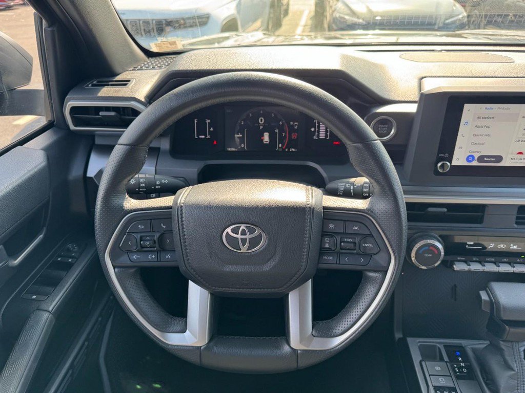 Used 2026 Toyota 4Runner SR5 AWD/4WD image 12