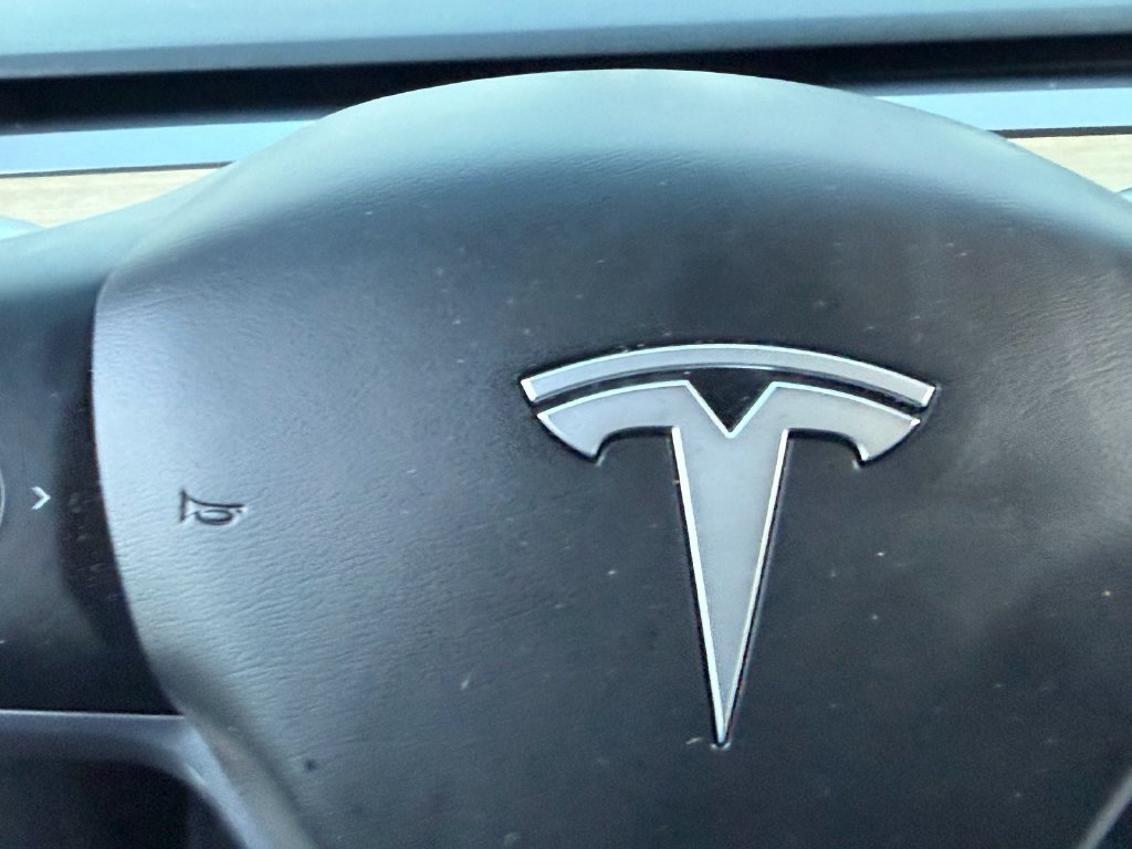 Used 2023 Tesla Model Y Long Range AWD/4WD image 21