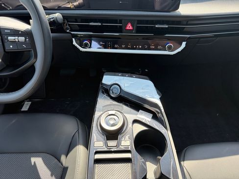 New 2025 Kia EV6 Light w/ Light LR Technology Package AWD/4WD image 11