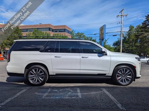 Used 2022 Cadillac Escalade ESV Sport Platinum AWD/4WD image 7