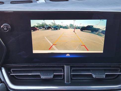 Used 2025 Chevrolet Trax RS w/ Driver Confidence Package image 20