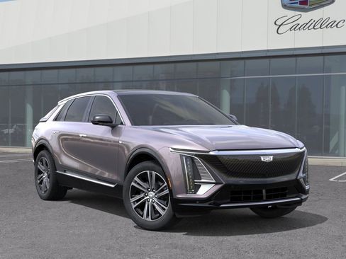 New 2026 Cadillac Lyriq Premium Luxury image 8