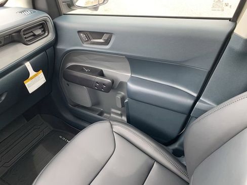 New 2025 Ford Maverick Lariat w/ Black Appearance Package AWD/4WD image 18