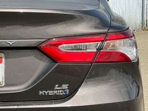 Used 2019 Toyota Camry LE w/ Audio Package FWD image 21