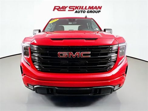 Used 2024 GMC Sierra 1500 Elevation image 2