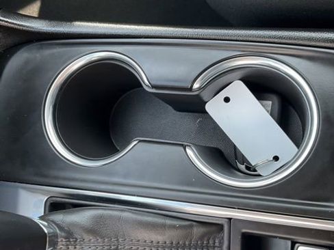 Used 2018 Chevrolet Equinox Premier image 19