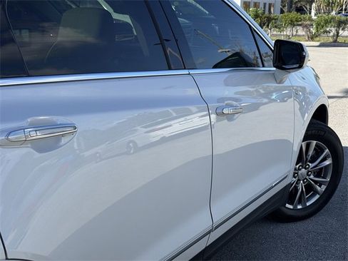 Used 2021 Cadillac XT5 Premium Luxury image 9