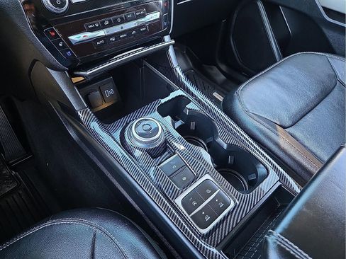 Used 2021 Ford Explorer Limited w/ Equipment Group 301A image 25