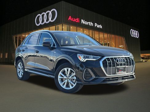 Certified 2025 Audi Q3 2.0T Premium image 1