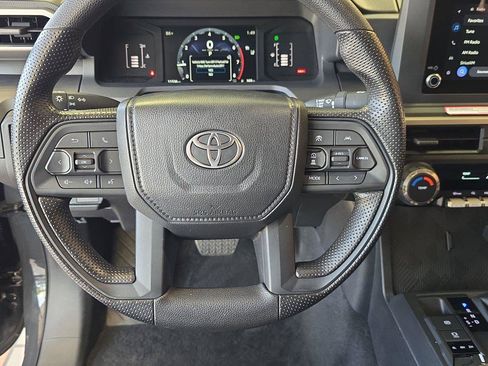Used 2024 Toyota Tacoma SR AWD/4WD image 22