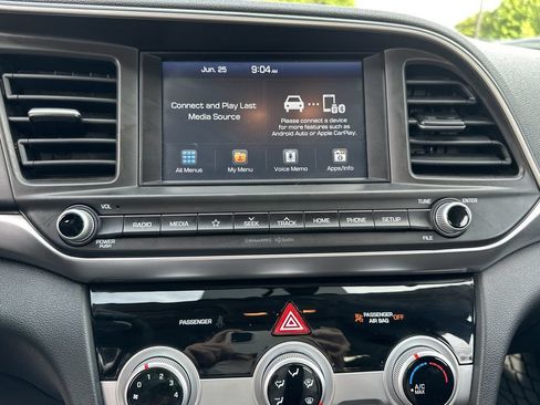 Used 2019 Hyundai Elantra SEL w/ Cargo Package FWD image 11