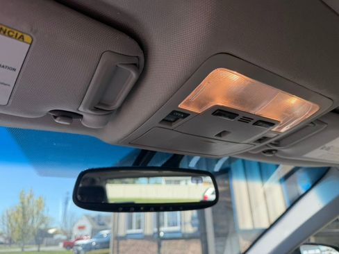 Used 2014 Toyota Camry SE w/ Moonroof Package FWD image 16