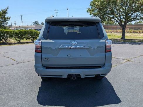 Used 2022 Toyota 4Runner TRD Sport w/ Technology Package RWD image 4