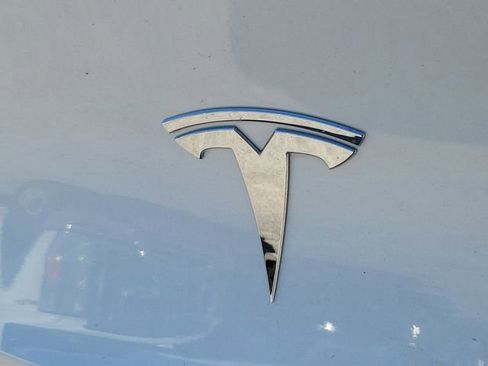 Used 2020 Tesla Model Y Long Range image 5