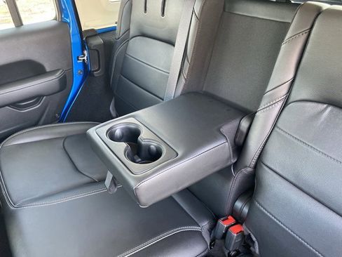 Used 2022 Jeep Wrangler Unlimited Sahara w/ Cold Weather Group image 39