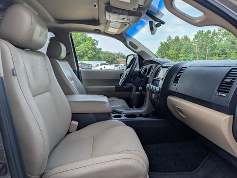 Used 2014 Toyota Sequoia Platinum AWD/4WD image 23