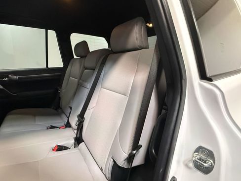 Used 2023 Lexus GX 460 image 48
