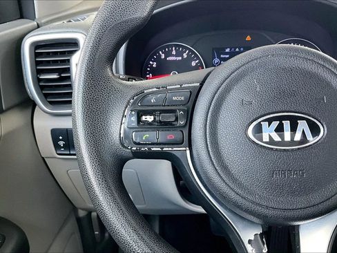 Used 2017 Kia Sportage LX AWD/4WD image 10