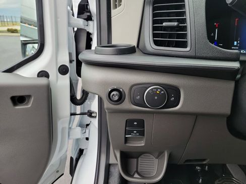 New 2026 Ford Transit 250 148 Medium Roof image 23