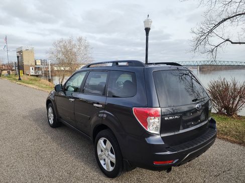 Used 2009 Subaru Forester 2.5X Limited w/ Popular Equipment Group 4A image 3