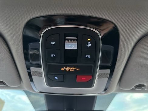 Used 2023 Hyundai Santa Fe SEL w/ Premium Package image 19