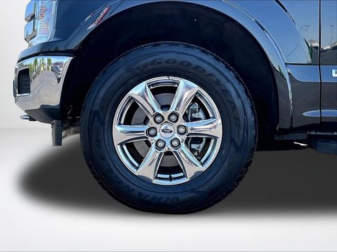 Used 2018 Ford F150 Lariat w/ Equipment Group 502A Luxury AWD/4WD image 10