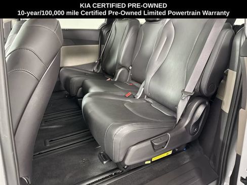 Certified 2025 Kia Carnival SX FWD image 21