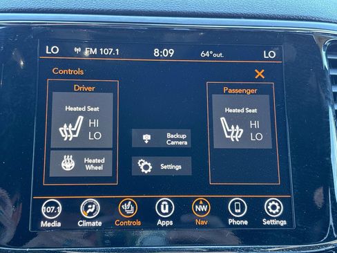 Used 2022 Jeep Grand Cherokee Laredo X AWD/4WD image 24