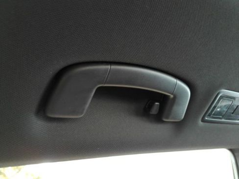 Used 2024 Volkswagen Tiguan SE R-Line image 33