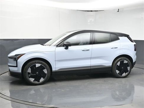 New 2025 Volvo EX30 Ultra w/ Climate Package image 4