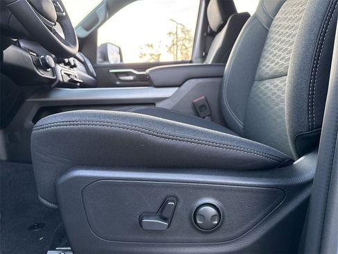 New 2026 RAM 1500 2WD Crew Cab image 11