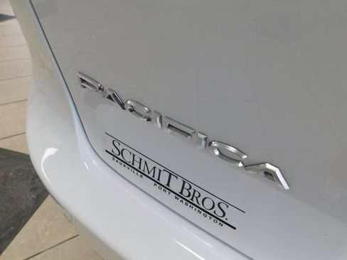 New 2026 Chrysler Pacifica Pinnacle image 16