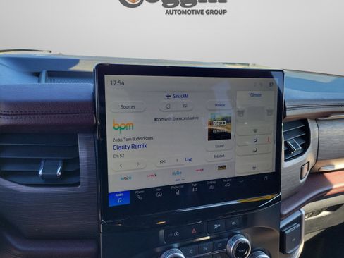 Used 2024 Ford Expedition Limited image 30