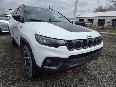 Used 2025 Jeep Compass Trailhawk