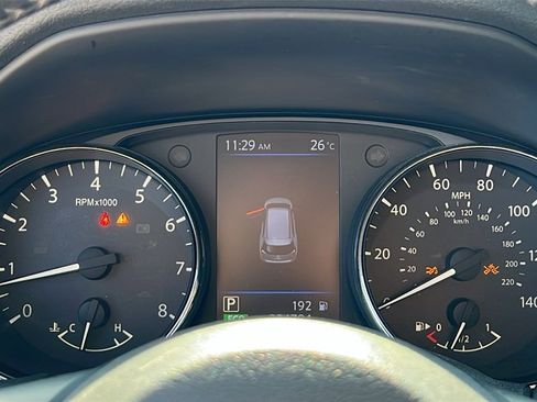 Used 2020 Nissan Rogue SV image 17